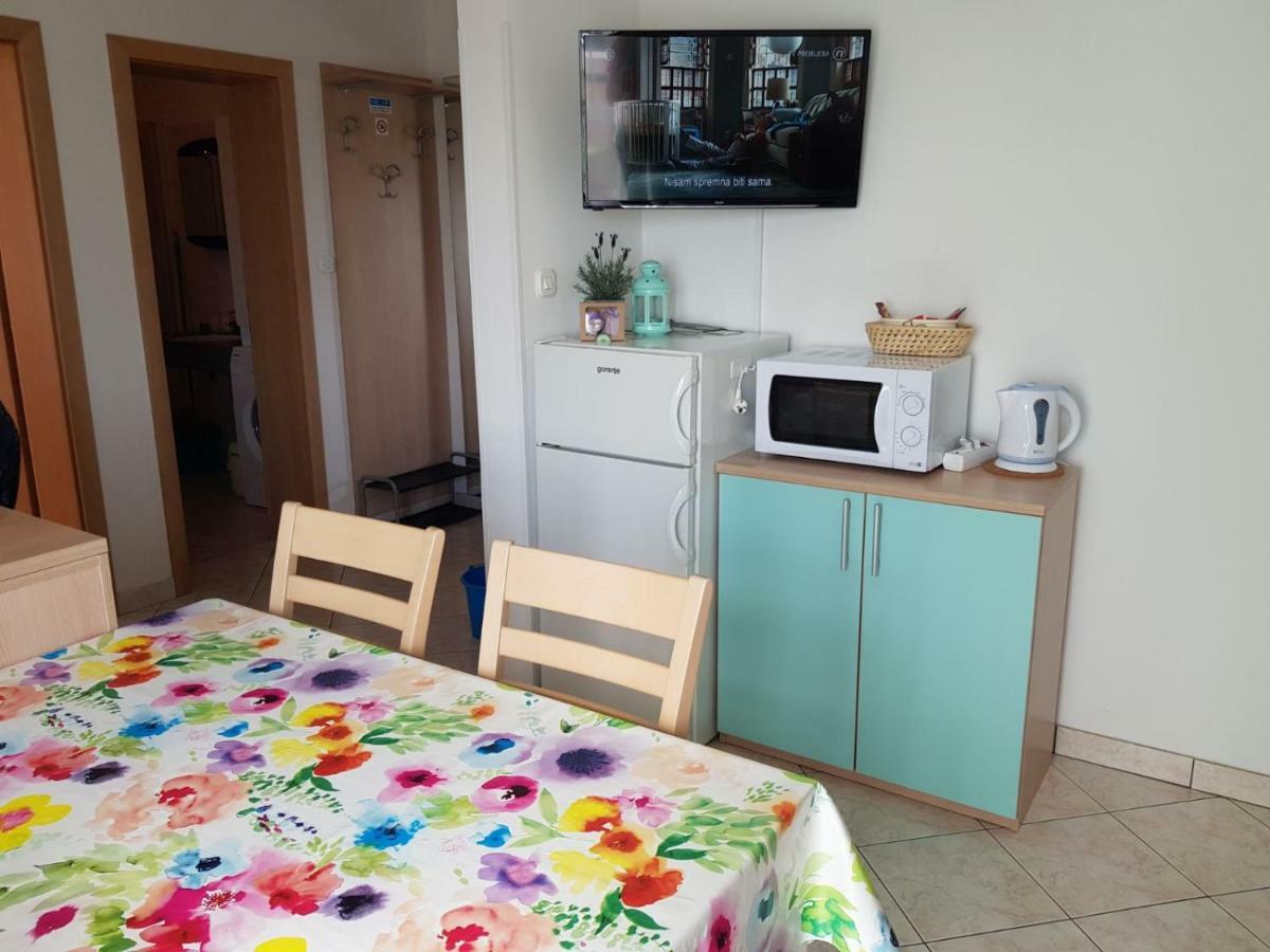 Apartmani Bambi Lun  Eksteriør bilde