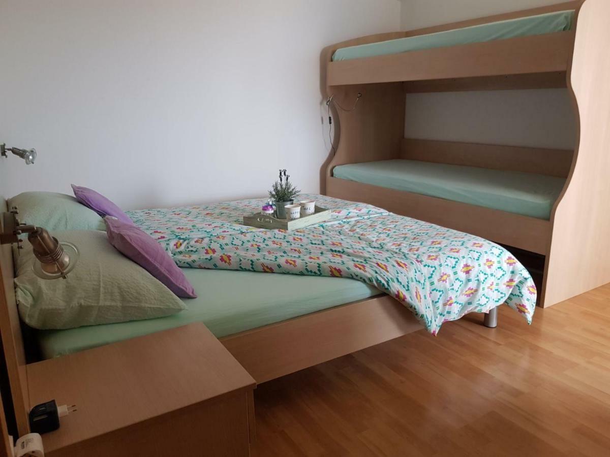 Apartmani Bambi Lun  Eksteriør bilde